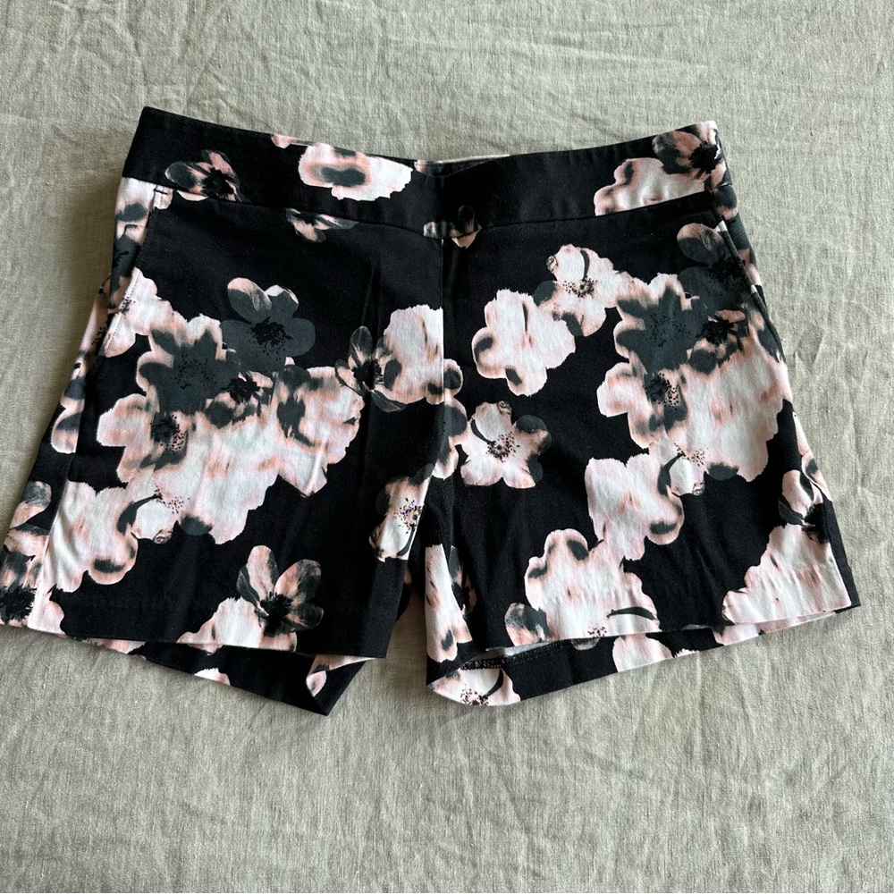 Express Black and Pink Floral Shorts - Size 00
